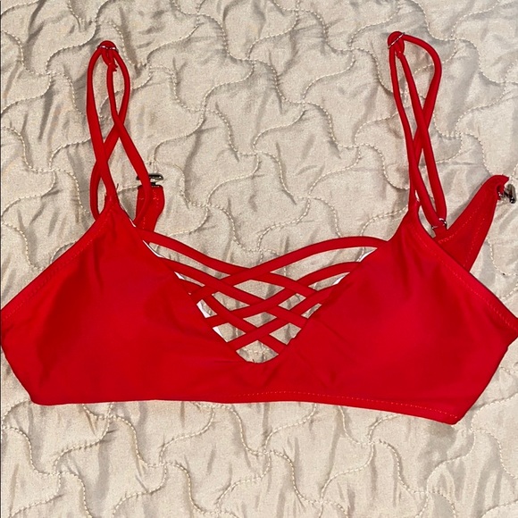 Bikini Tops - Picture 2 of 7